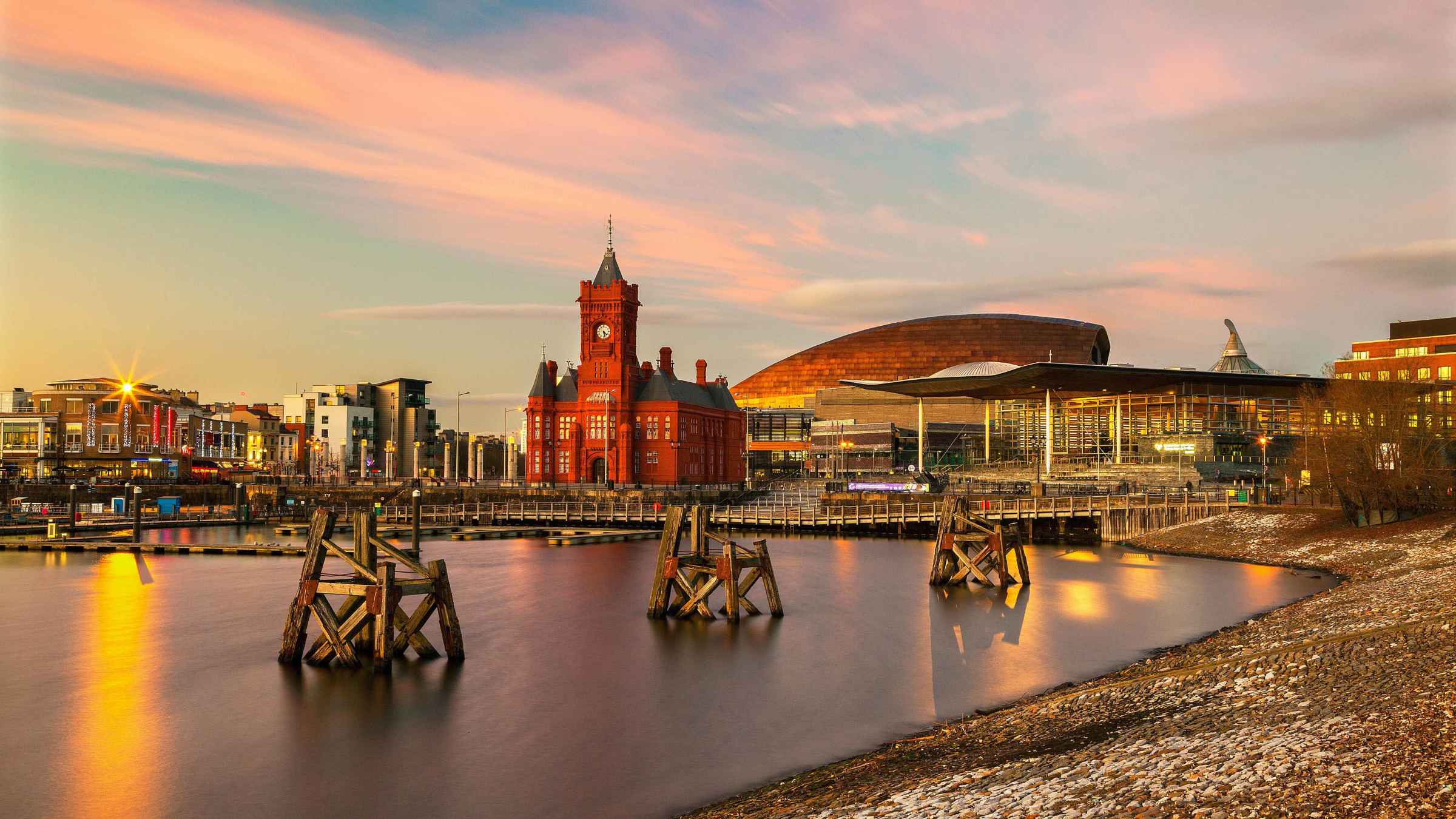 tourist attractions in cardiff