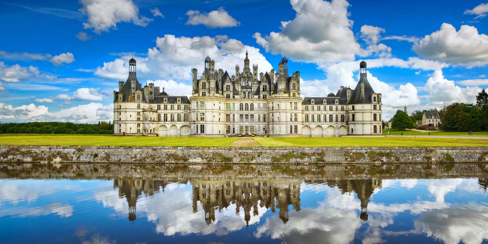 the best loire valley châteaux tours and things to do in 2023