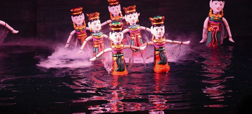 Teatro de Marionetas de Agua Golden Dragon