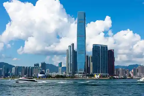 10. International Commerce Centre