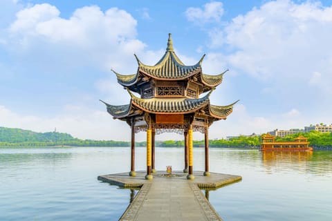 Hồ Tây (Lago Oeste)