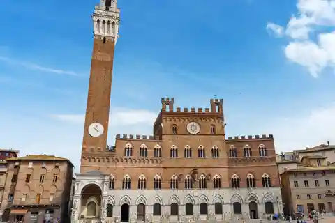 2. Palazzo Pubblico