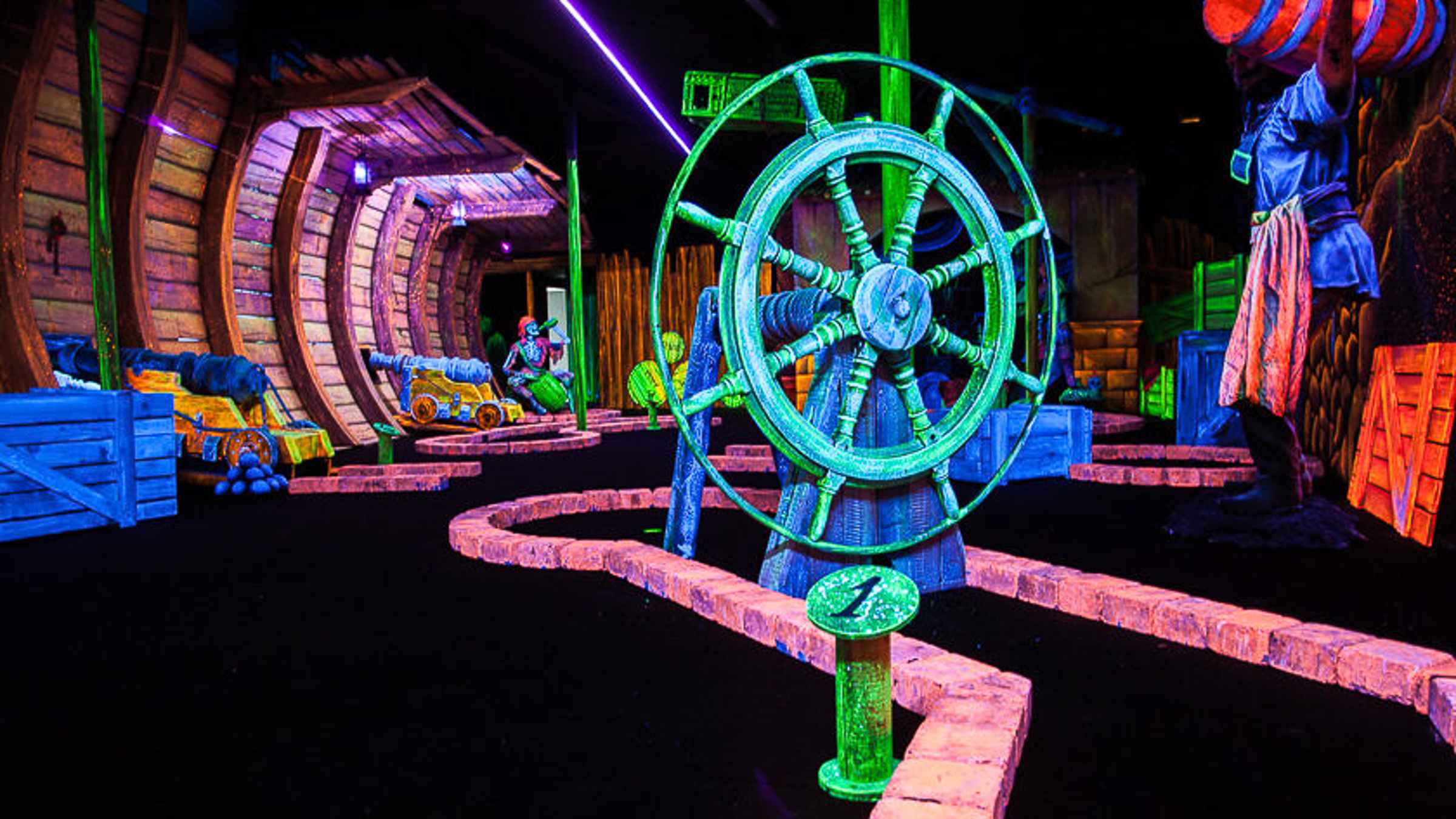 BESTE Freizeit Themenparks Schwarzlicht Golf Amsterdam 2022
