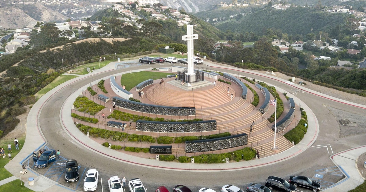 Mount Soledad, San Diego - Book Tickets & Tours  GetYourGuide.com