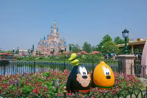 5. Shanghai Disney Resort