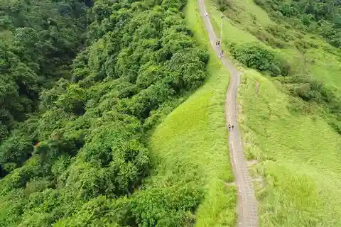 10. Campuhan Ridge Walk