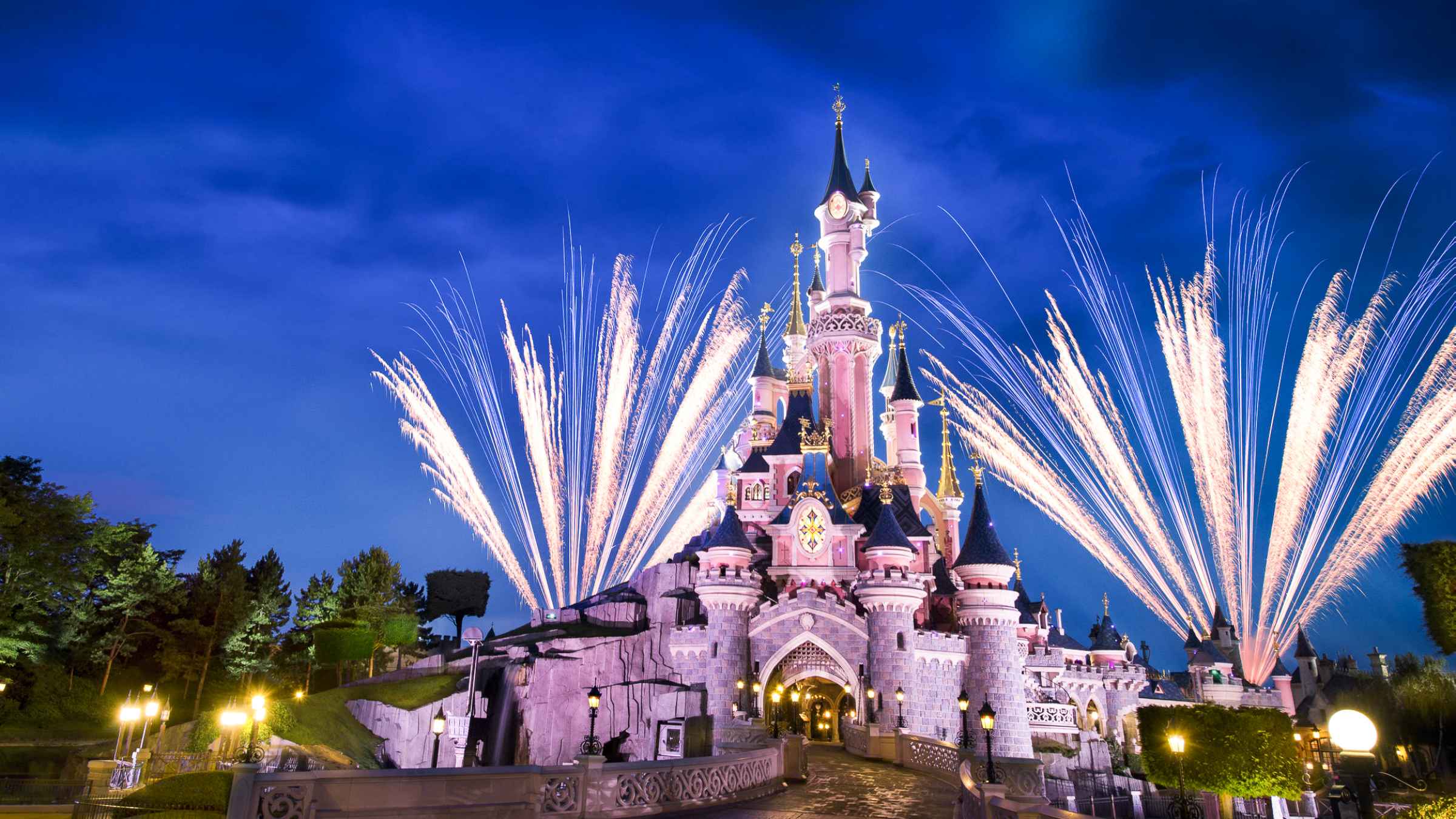 trips to disneyland paris from cardiff