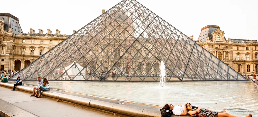 Louvre Pyramid
