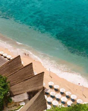 Sundays Beach Club