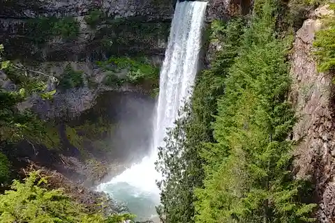 4. Brandywine Falls Provincial Park