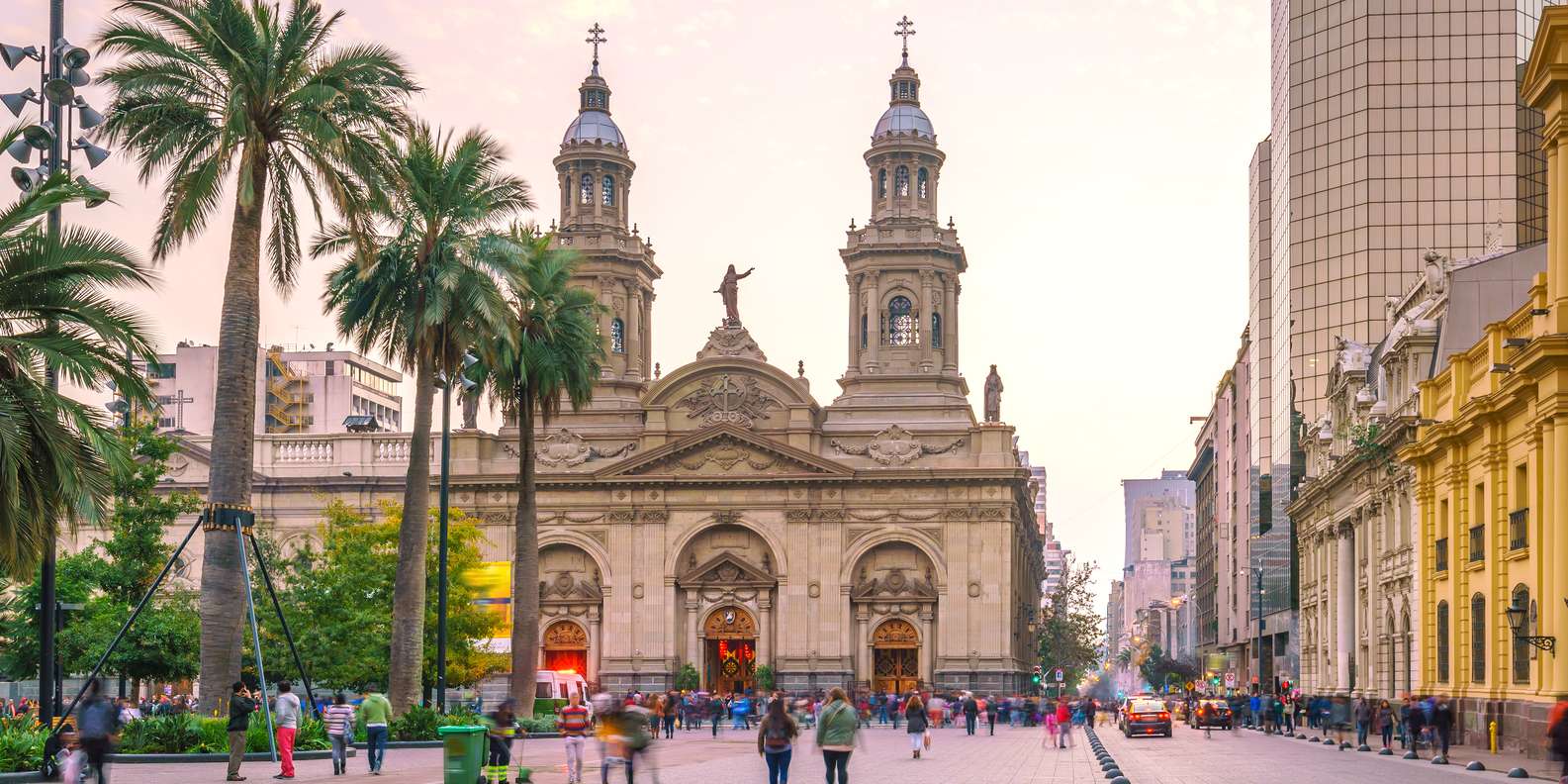 BESTE Sehenswürdigkeiten und Denkmäler Plaza de Armas Santiago de