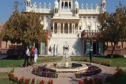 3. Jaswant Thada