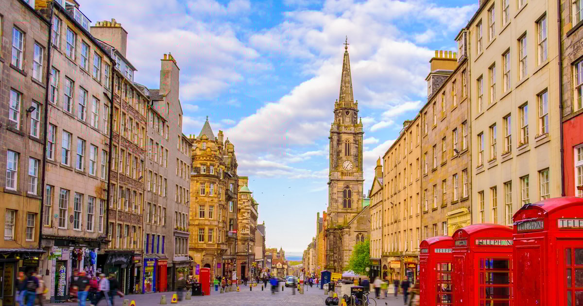 royal-mile-i-edinburgh-bestil-billetter-til-dit-bes-g-getyourguide-dk