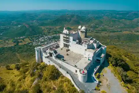 5. Monsoon Palace