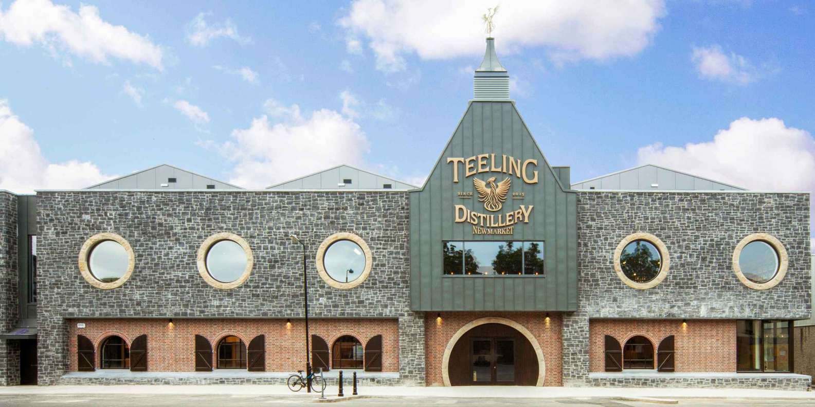 Дистиллерия Teeling Whiskey Distillery, Дублин: заказать билеты и экскурсии  | GetYourGuide