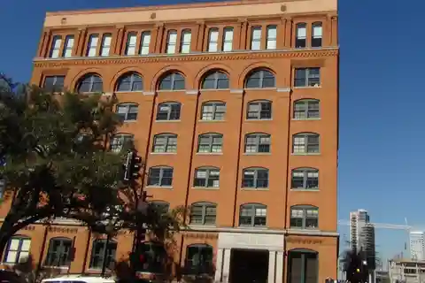 10. The Sixth Floor Museum at Dealey Plaza
