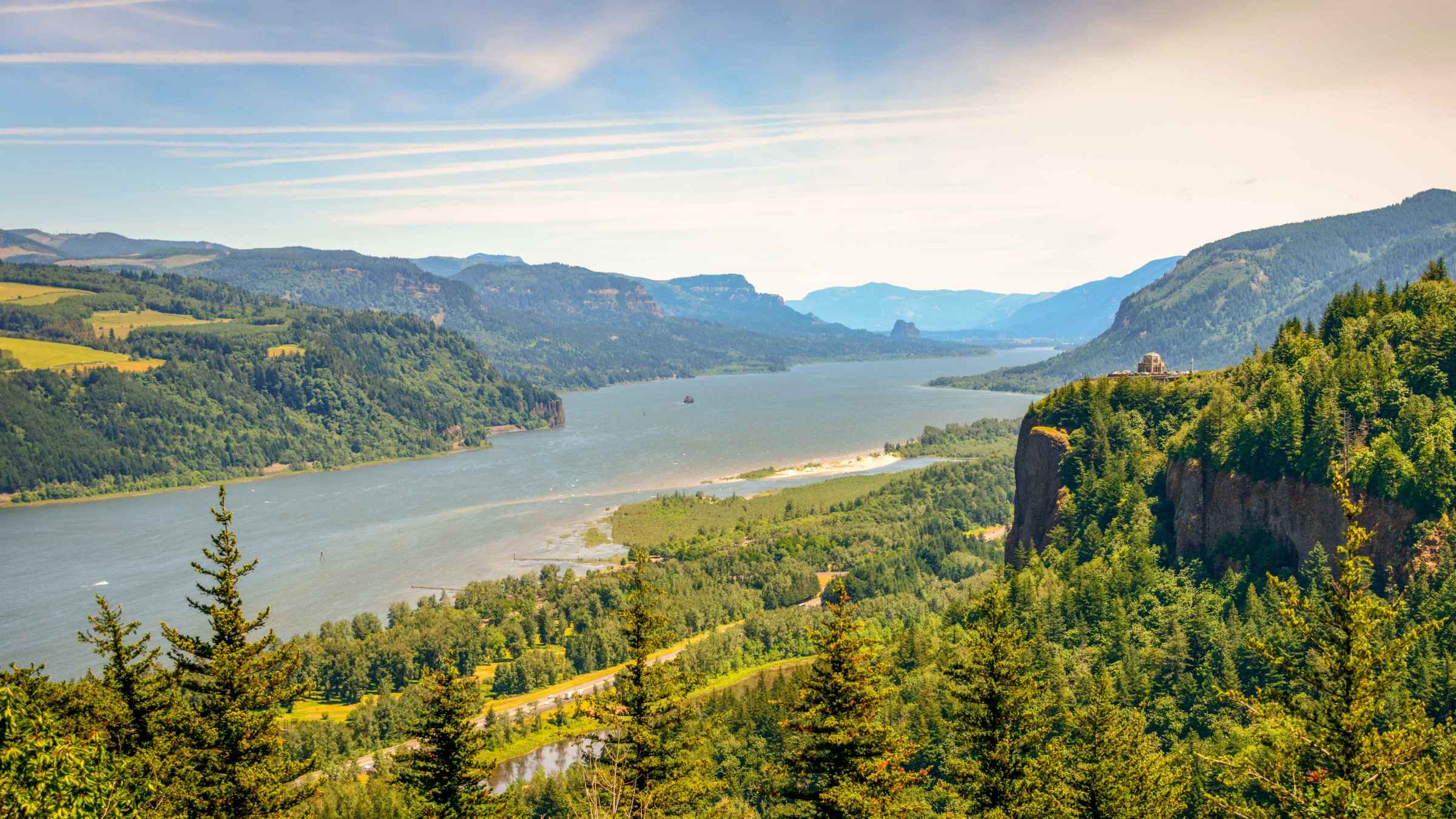 columbia river gorge boat tours