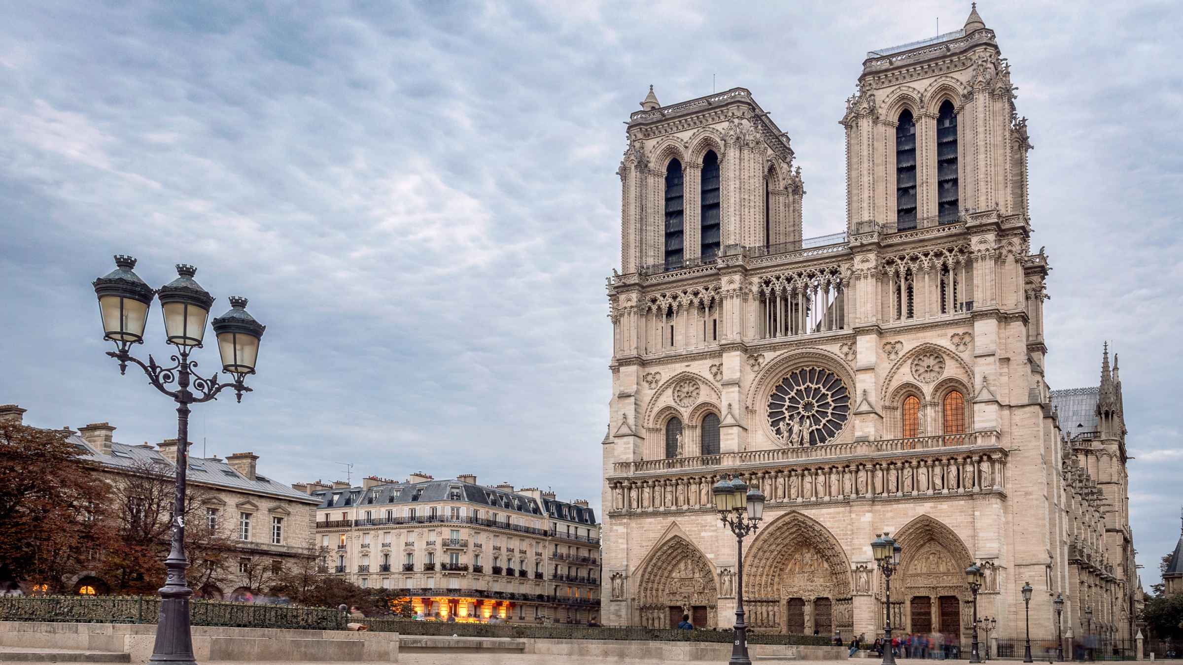 notre dame cathedral cost to visit