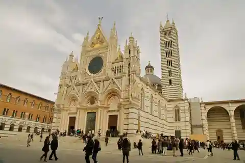 8. Santa Maria della Scala