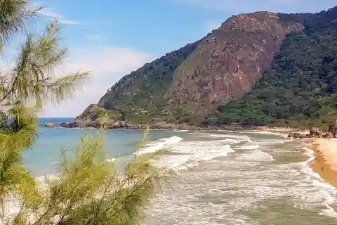 10. Prainha Beach