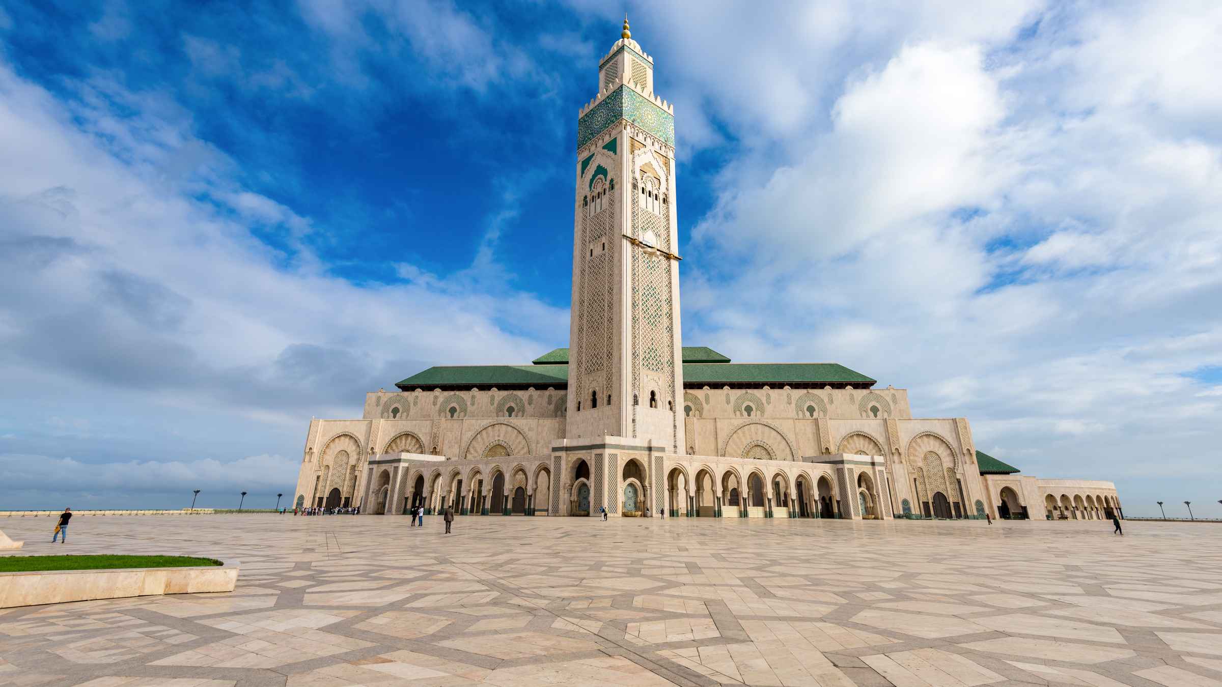 how to visit hassan ii mosque