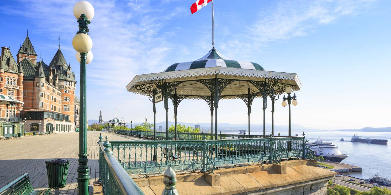 Terrasse Dufferin / #CanadaDo / Tourist Attractions in Quebec