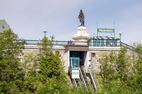 10. ケベック旧市街 フニキュレール