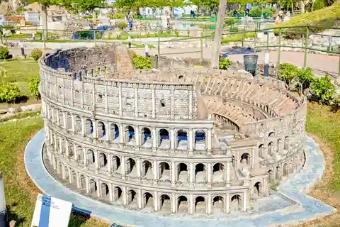 1. Italia in miniatura