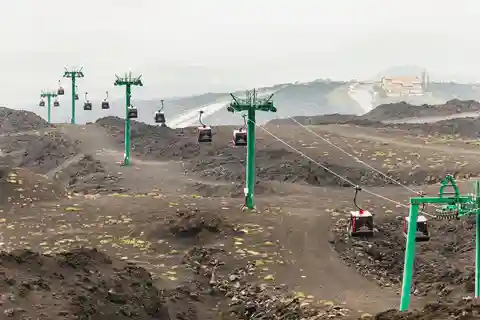 4. Cableway of Etna