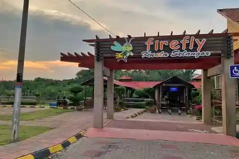 6. Kampung Kuantan Fireflies Park