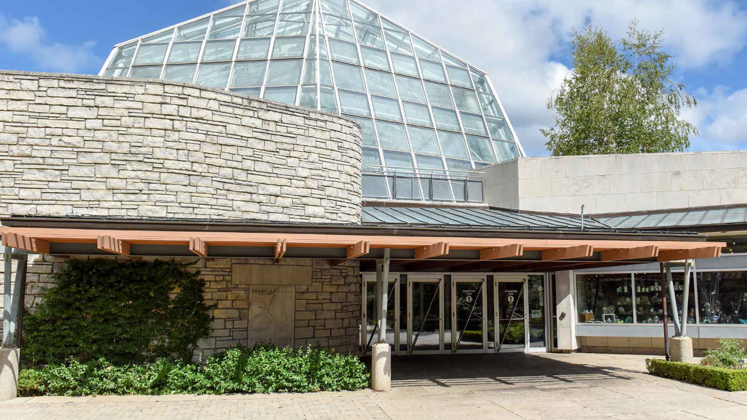 Niagara Parks Butterfly Conservatory, Niagara Falls, Canada Book Tic