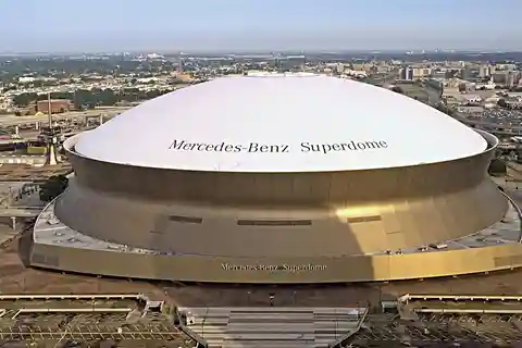 10. Mercedes-Benz Superdome