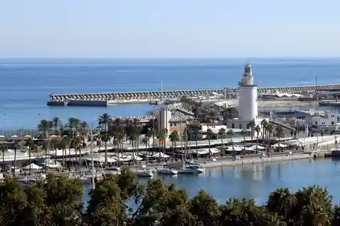 10. Hafen von Málaga