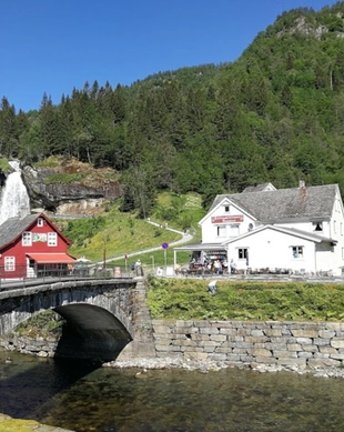 Steinsdalsfossen