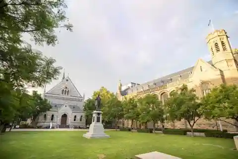 6. Università di Adelaide