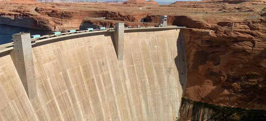 Glen Canyon Dam