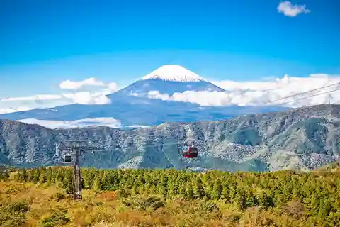 1. Hakone Ropeway