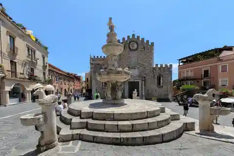 3. Porta Catania