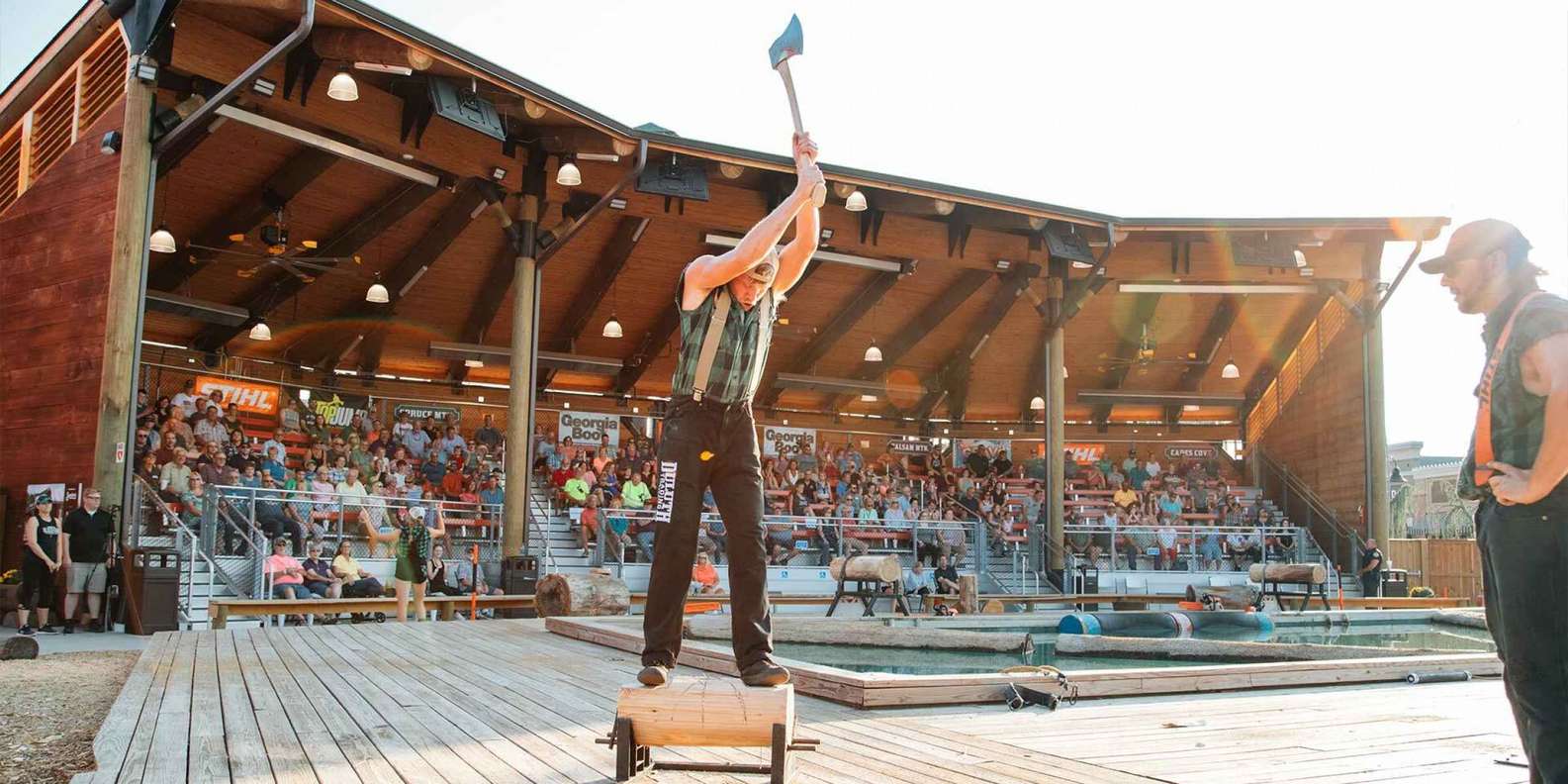 The BEST Paula Deen S Lumberjack Feud Show Adventure Park National   99 