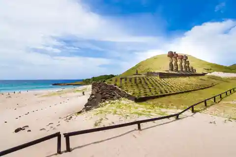 3. Anakena
