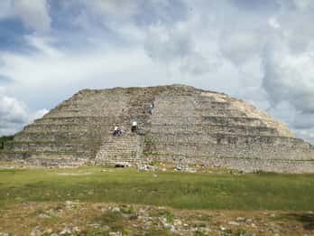 Pirámide Kinich Kakmó Tours & Tickets