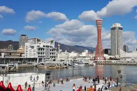 9. 神戸ポートタワー