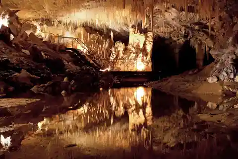 5. Lake Cave