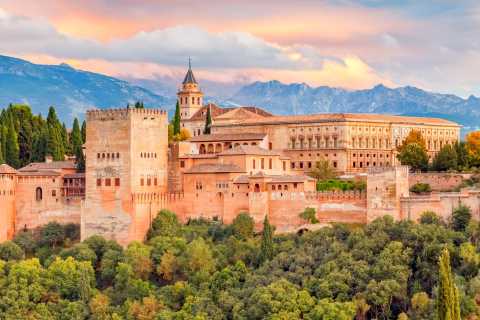Alhambra & Generalife: Skip-the-Line Guided Tour