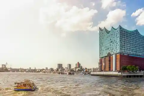 4. Elbphilharmonie