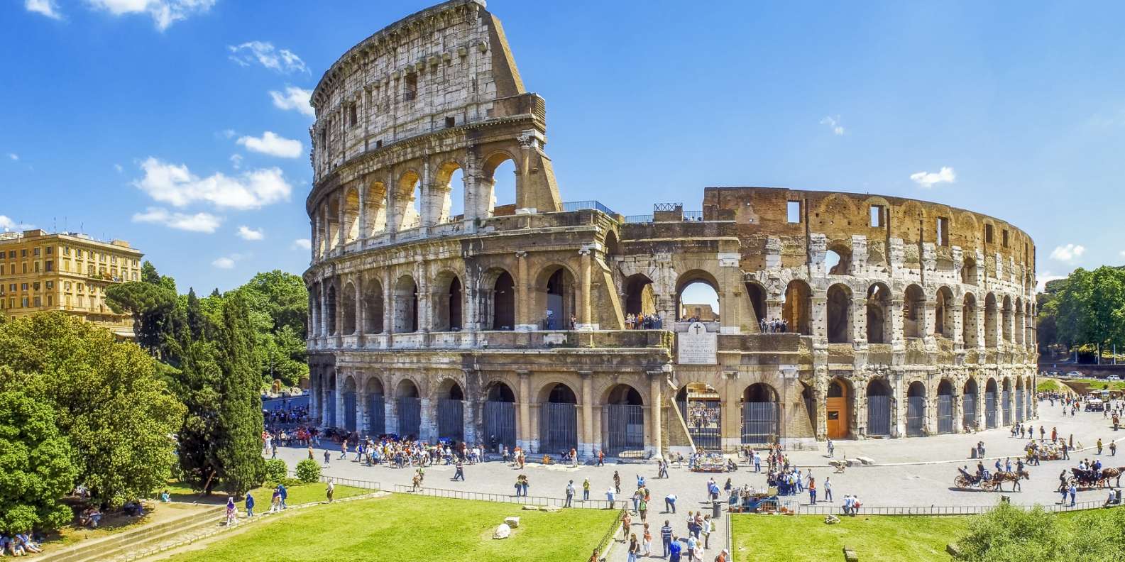 ancient roman architecture colosseum
