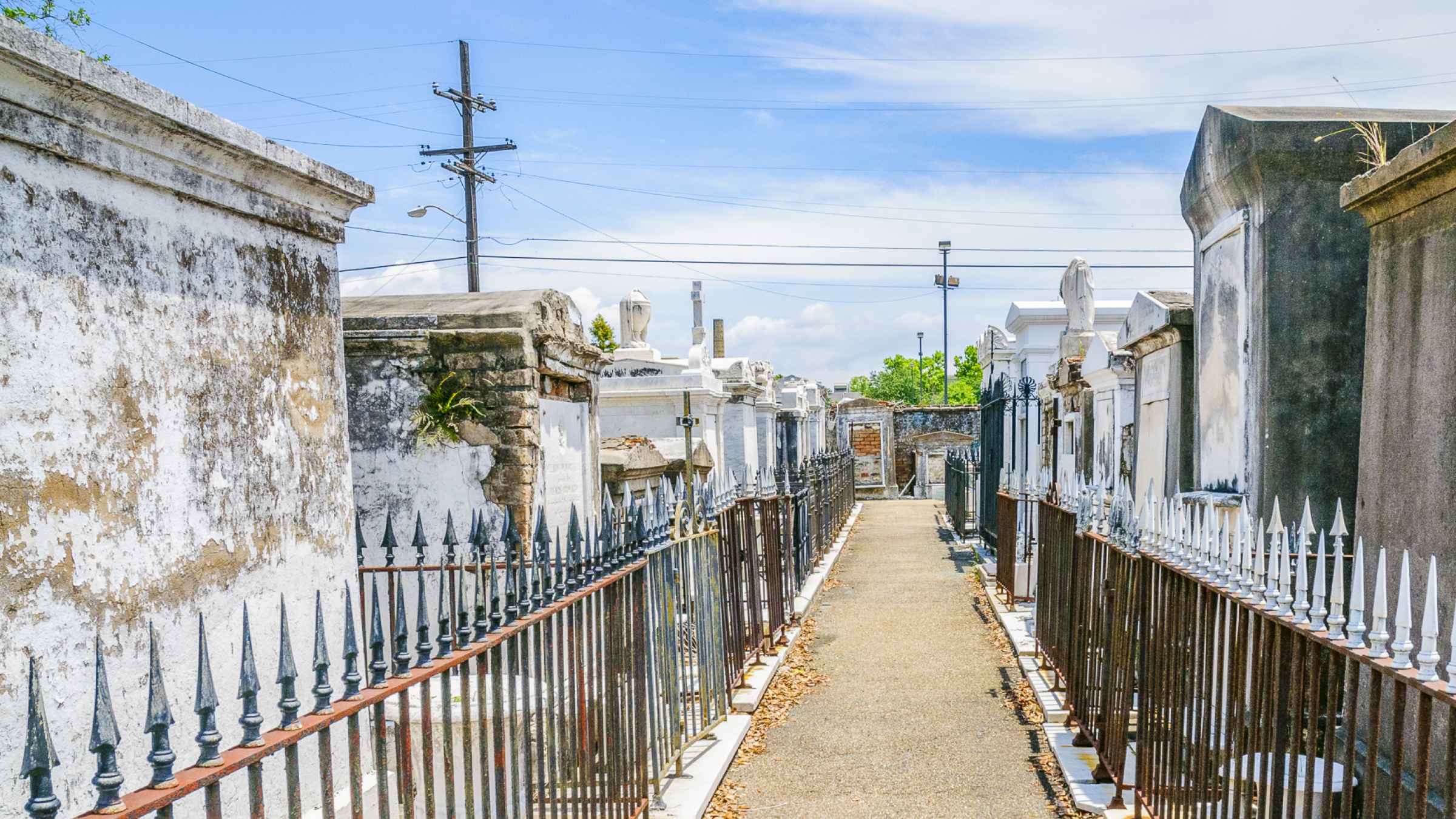 st louis cemetery new orleans tours