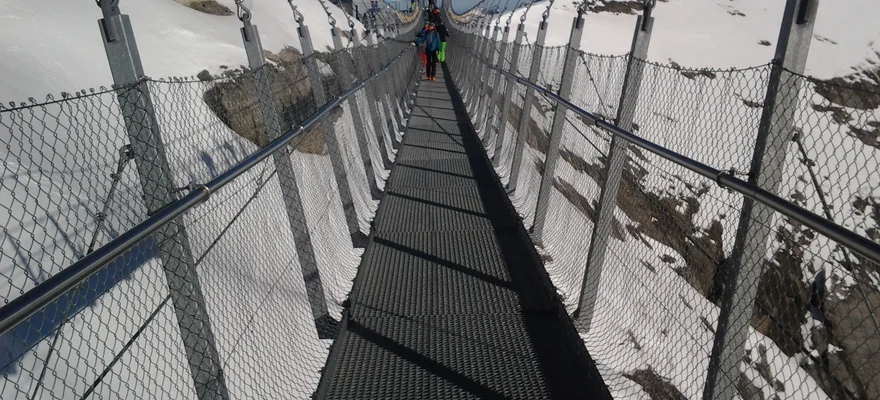 Titlis Cliff Walk