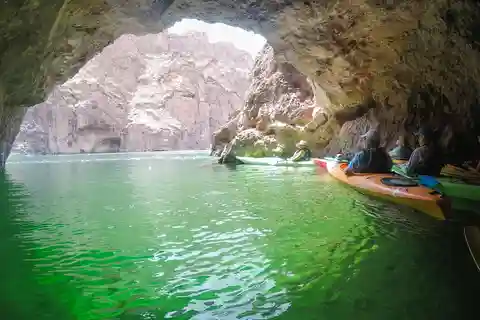 4. Cala Emerald