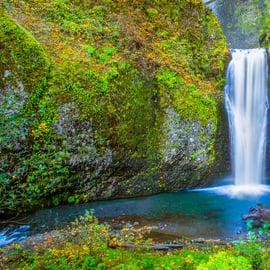 Multnomah Falls, Oregon - Book Tickets & Tours | GetYourGuide